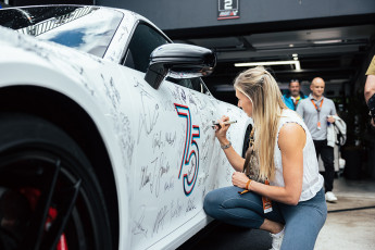 07_Signatur auf den Porsche 911