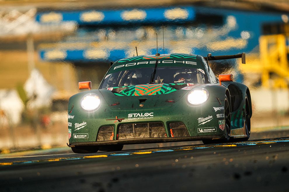 Porsche gewinnt die GTKlasse bei den 24 Stunden von Le Mans Motor